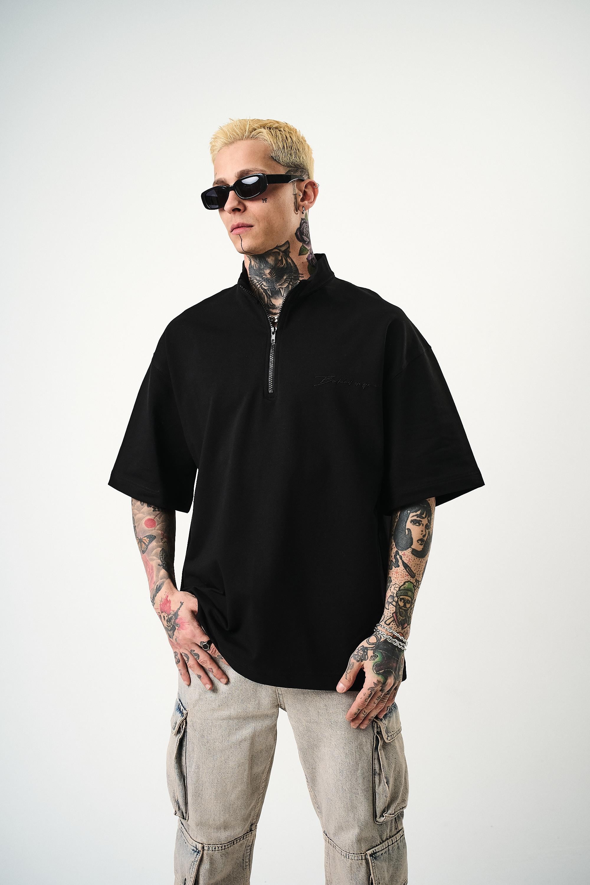 Erkek Be Kind Nakışlı Yarım Fermuarlı Oversize T-Shirt Siyah