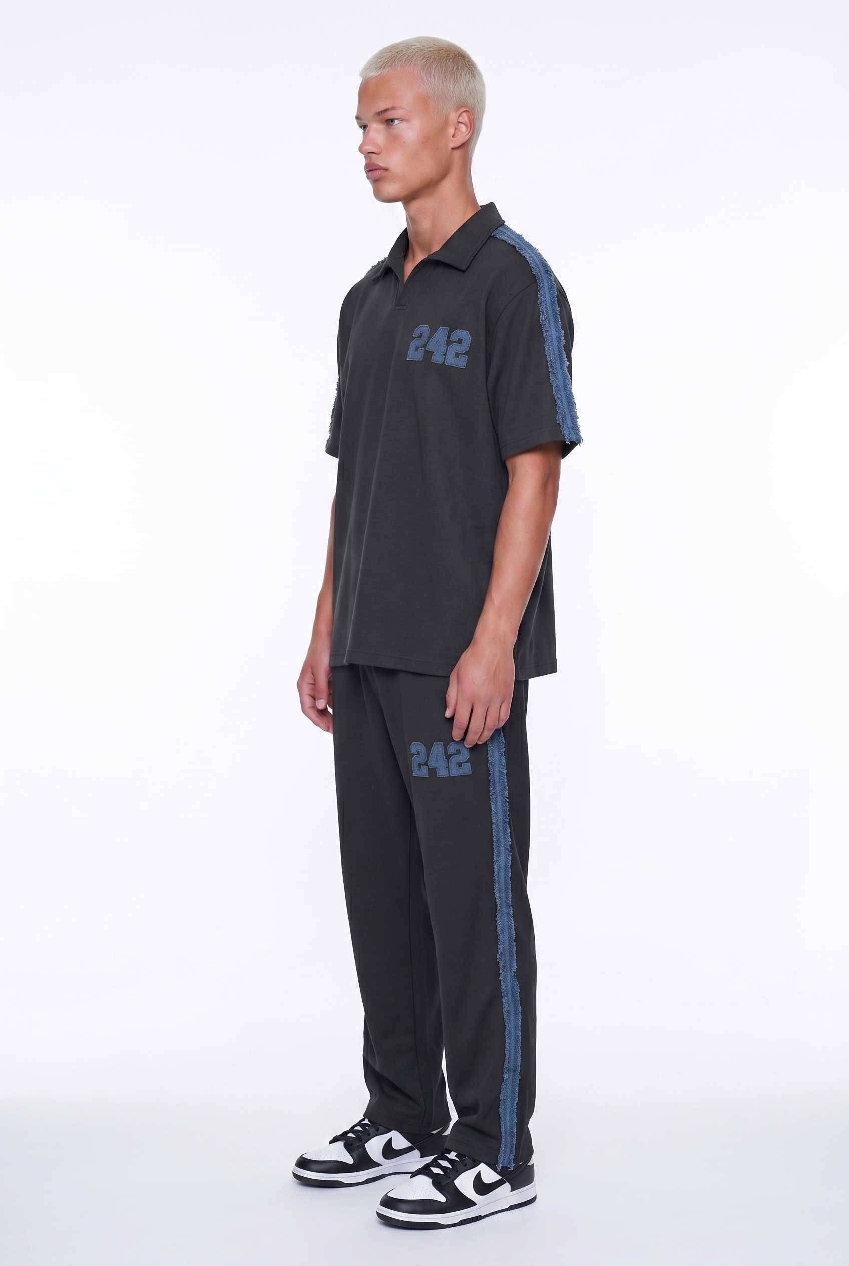 Erkek 242 Şerit Detaylı Regular Fit Eşofman Takımı Siyah
