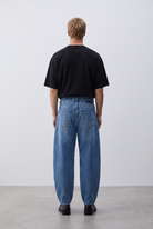 Erkek Barrel Fit Jean Koyu Mavi