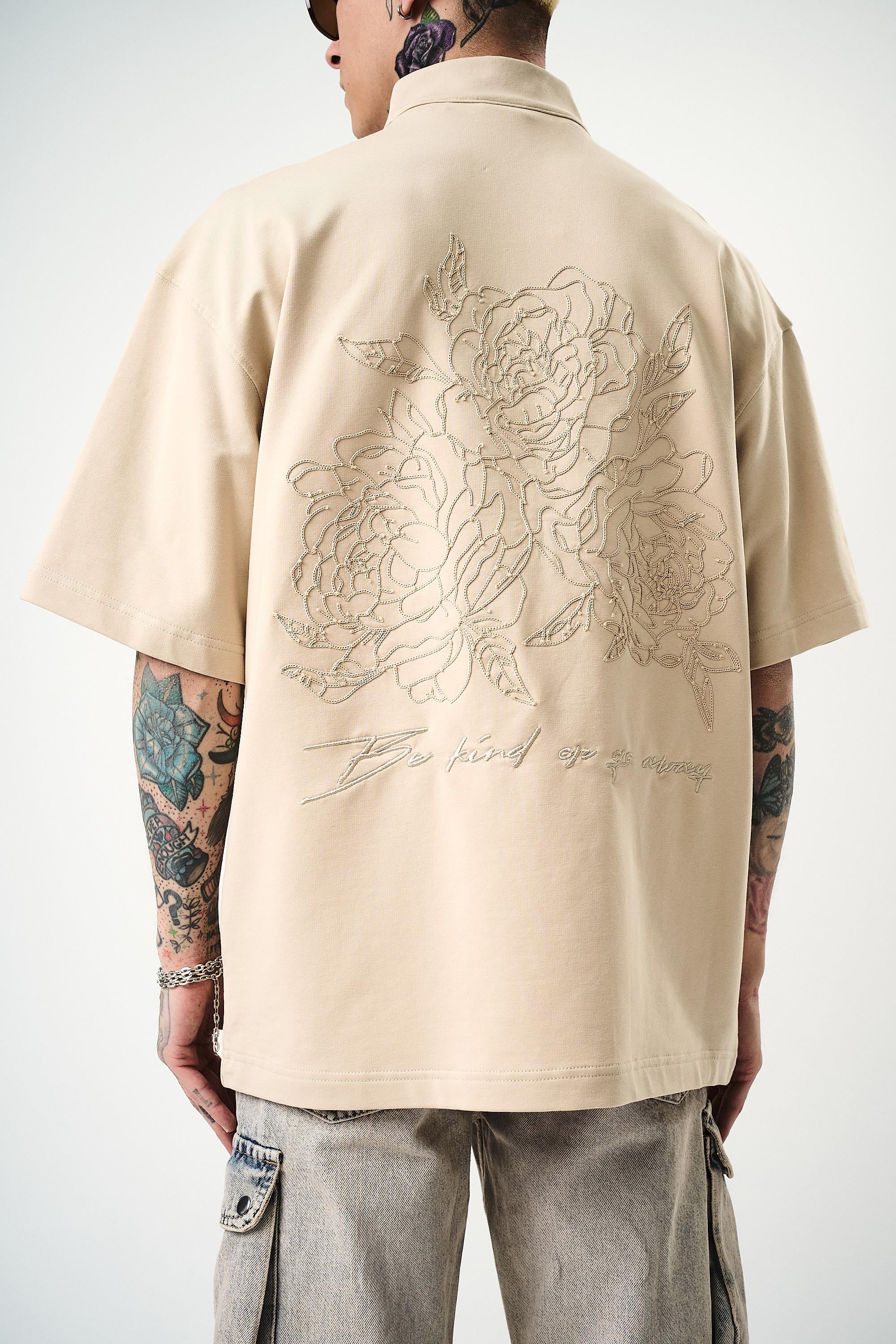 Erkek Be Kind Nakışlı Yarım Fermuarlı Oversize T-Shirt Bej