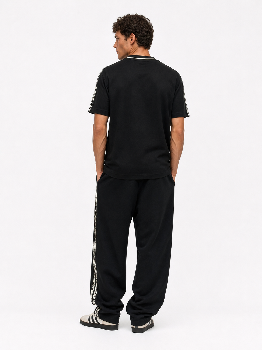 Erkek Originals Şerit Detaylı Regular Fit Eşofman Takımı Siyah