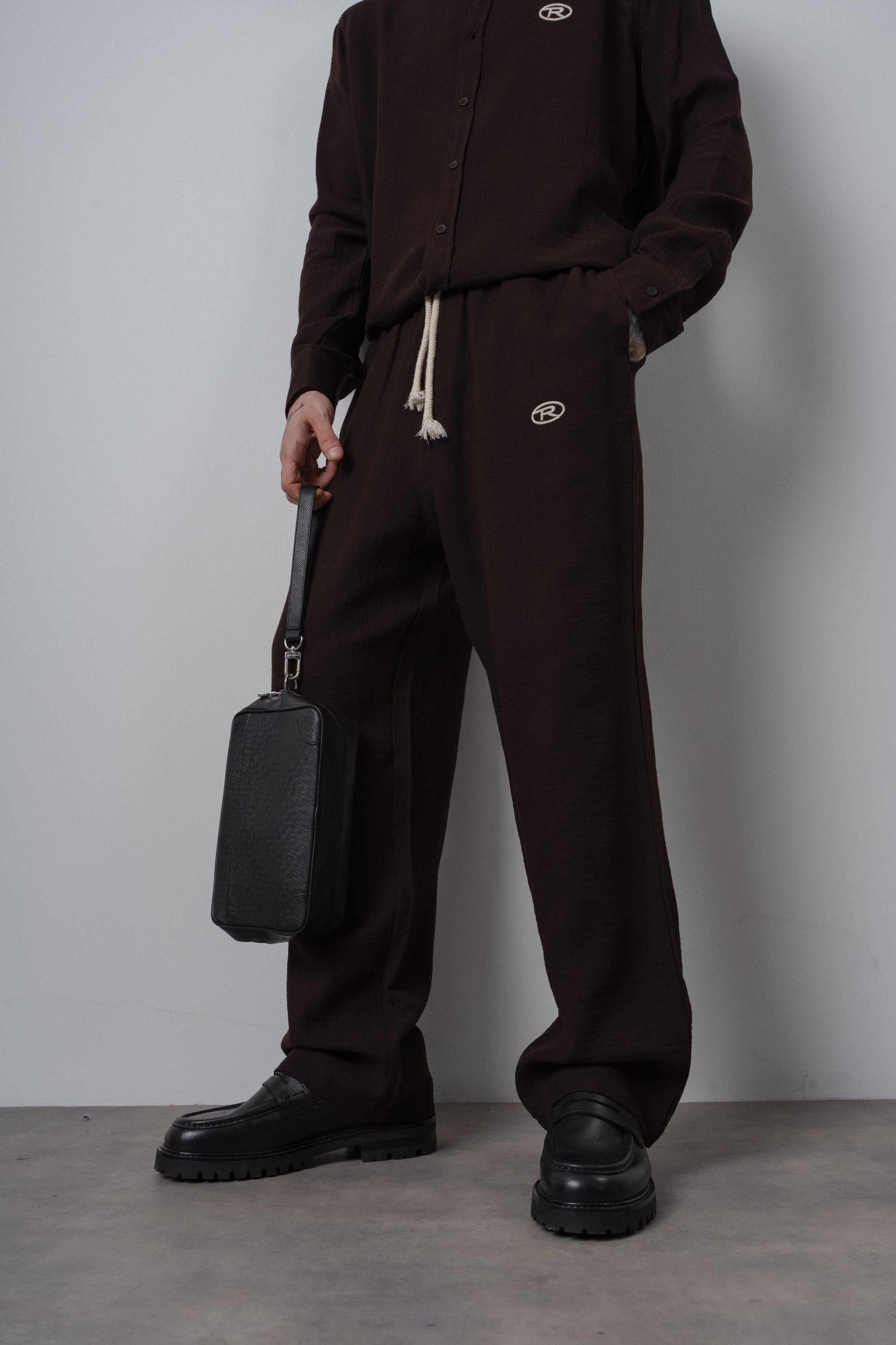 Erkek R Nakışlı Müslin Baggy Pantolon Acı Kahve