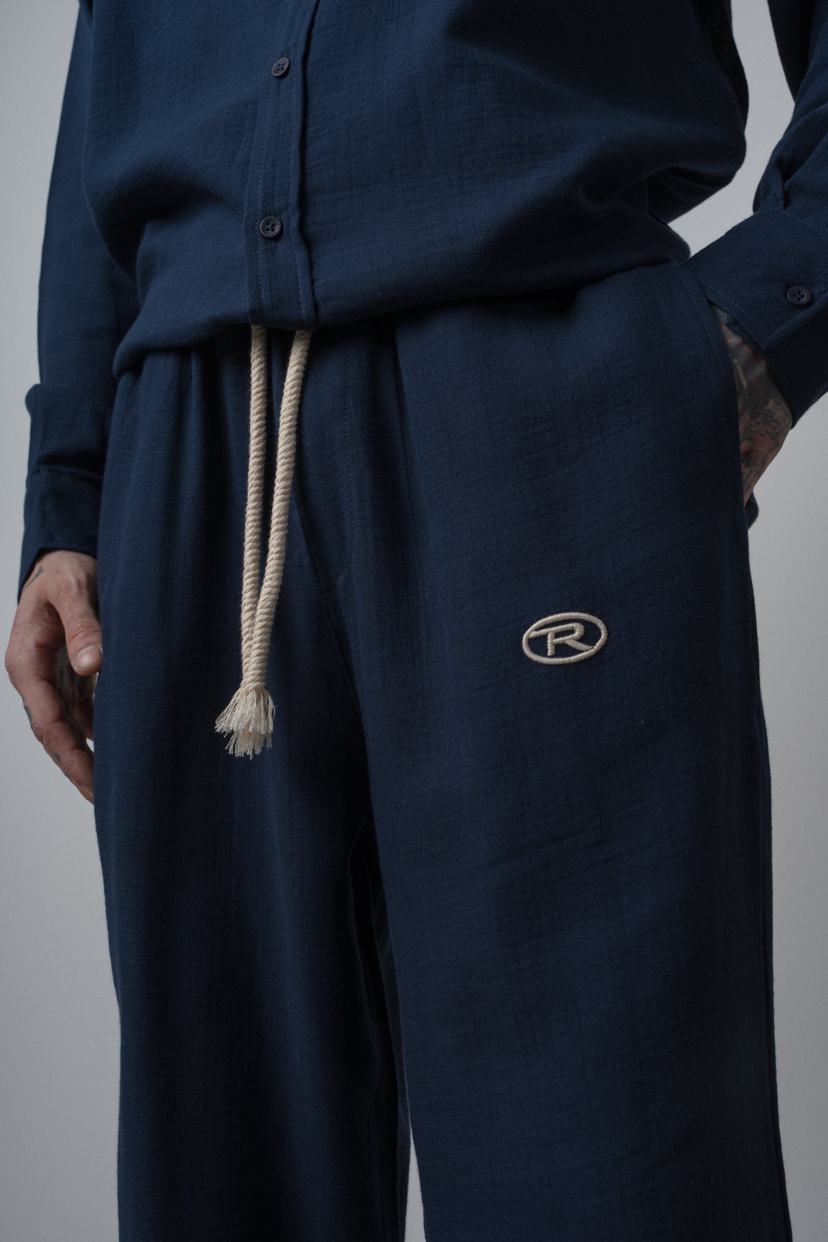 Erkek R Nakışlı Müslin Baggy Pantolon Lacivert