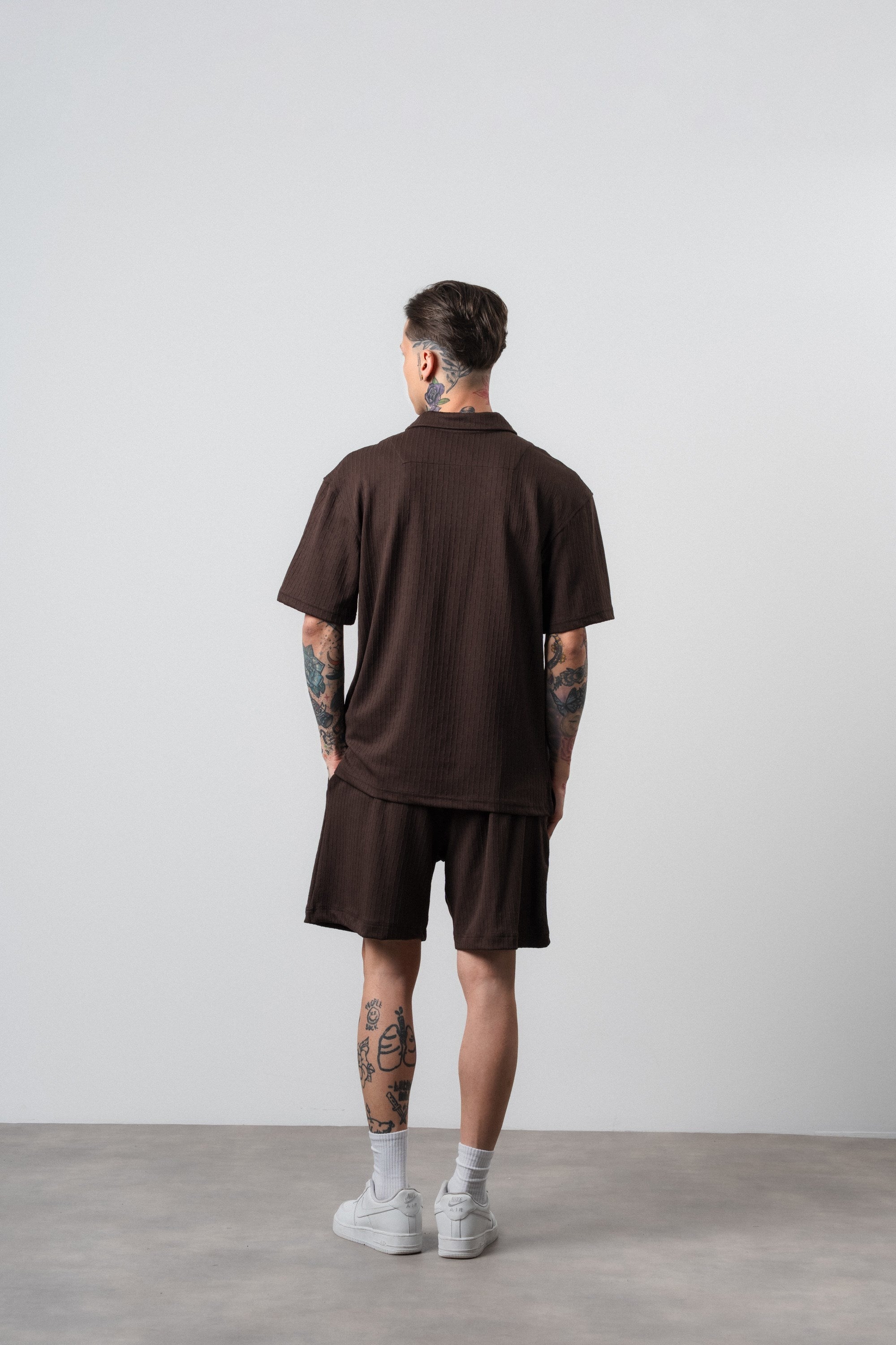 Erkek Respire Relined Yazılı Regular Fit T-Shirt Şort Takım Kahve