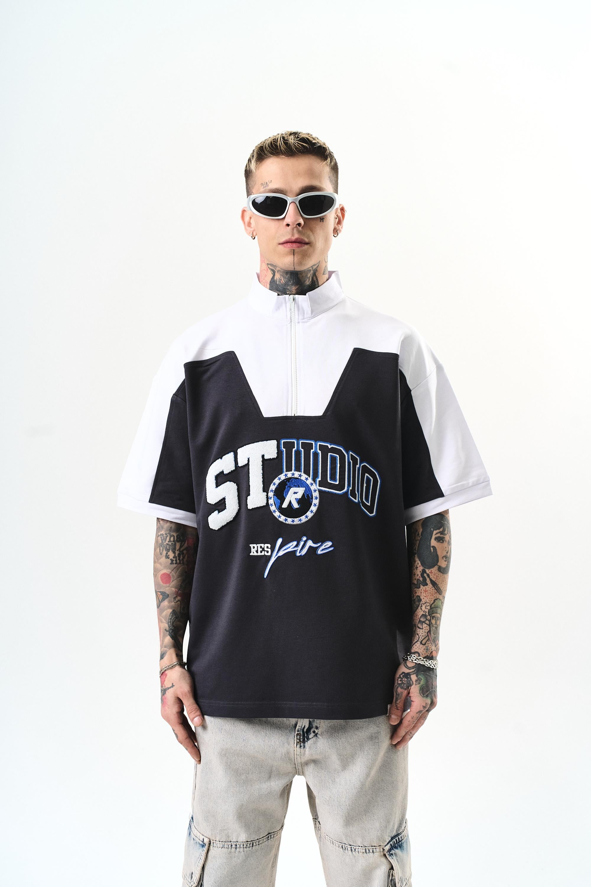 Erkek Studio Nakışlı Yarım Fermuarlı Oversize T-Shirt Füme