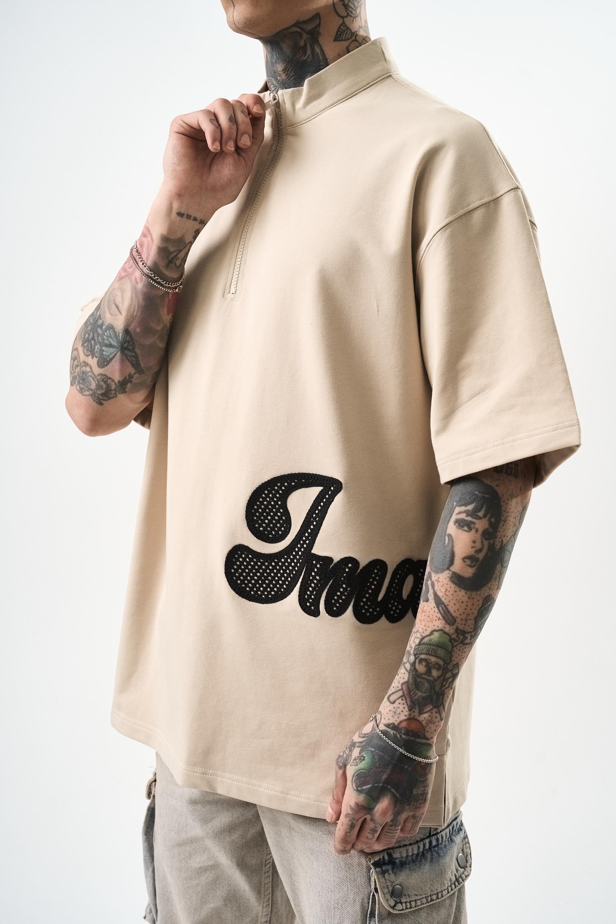 Erkek Imagined Nakışlı Yarım Fermuarlı Oversize T-Shirt Bej