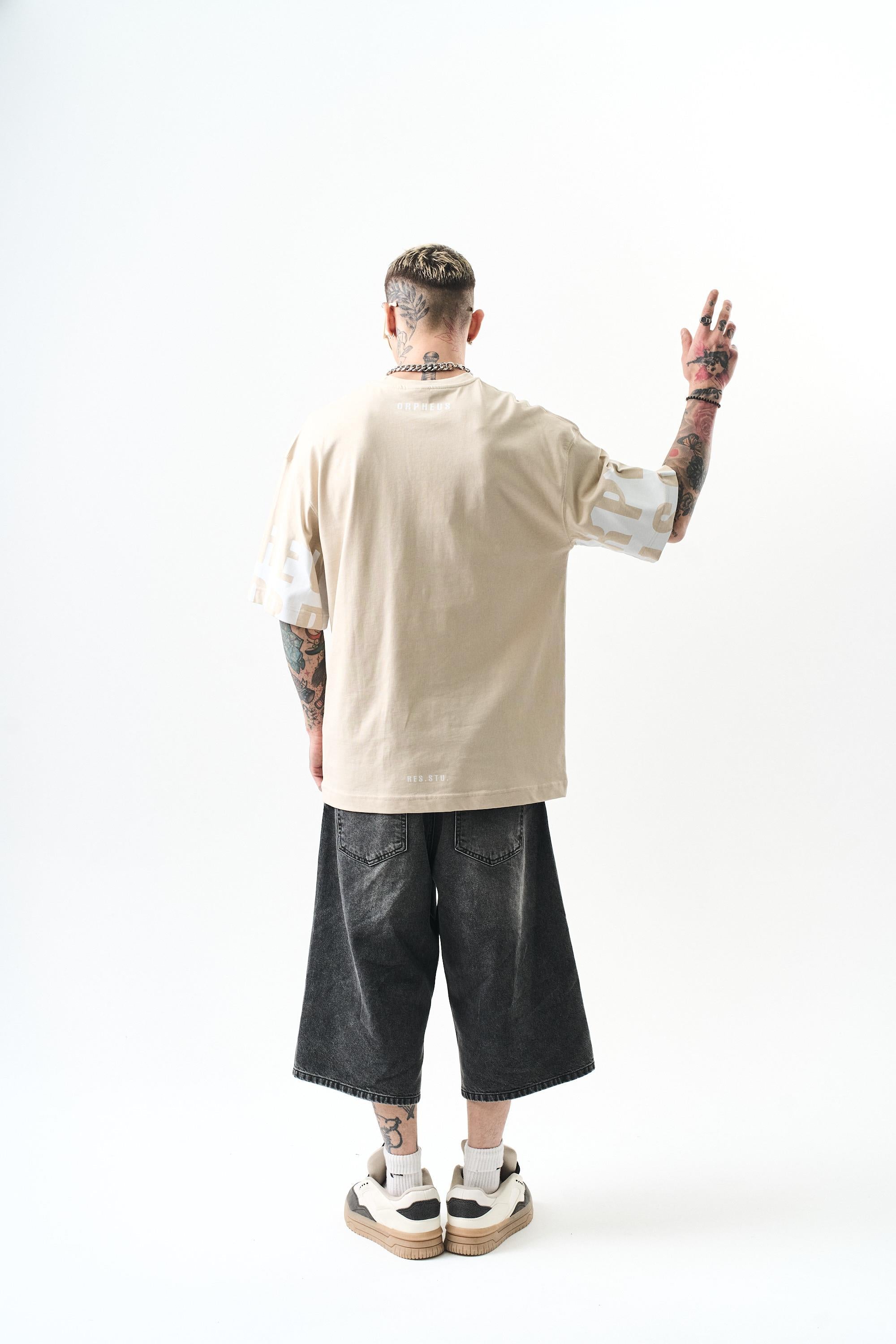 Erkek Orpheus Baskılı Oversize T-Shirt Bej