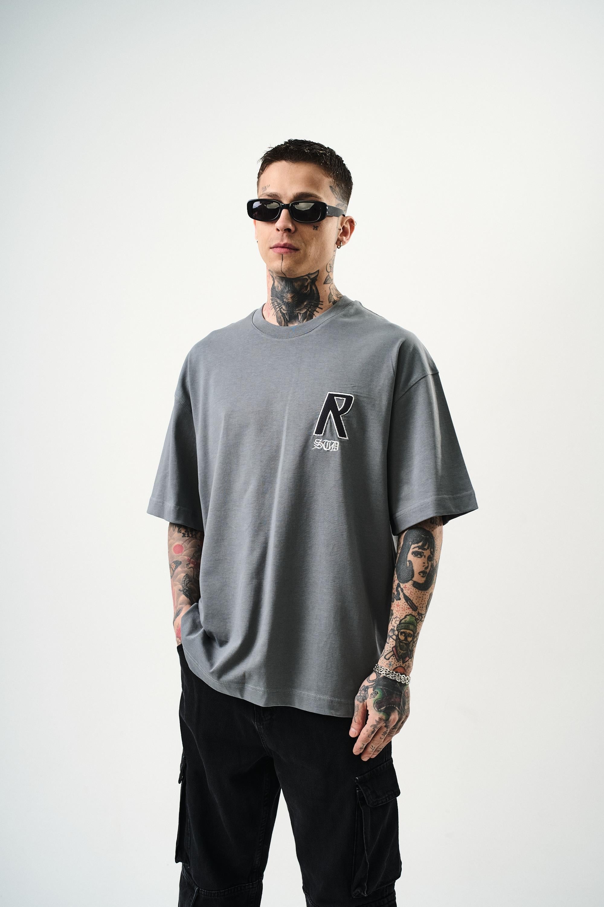 Erkek R Creative Nakışlı Oversize T-Shirt Füme - 2