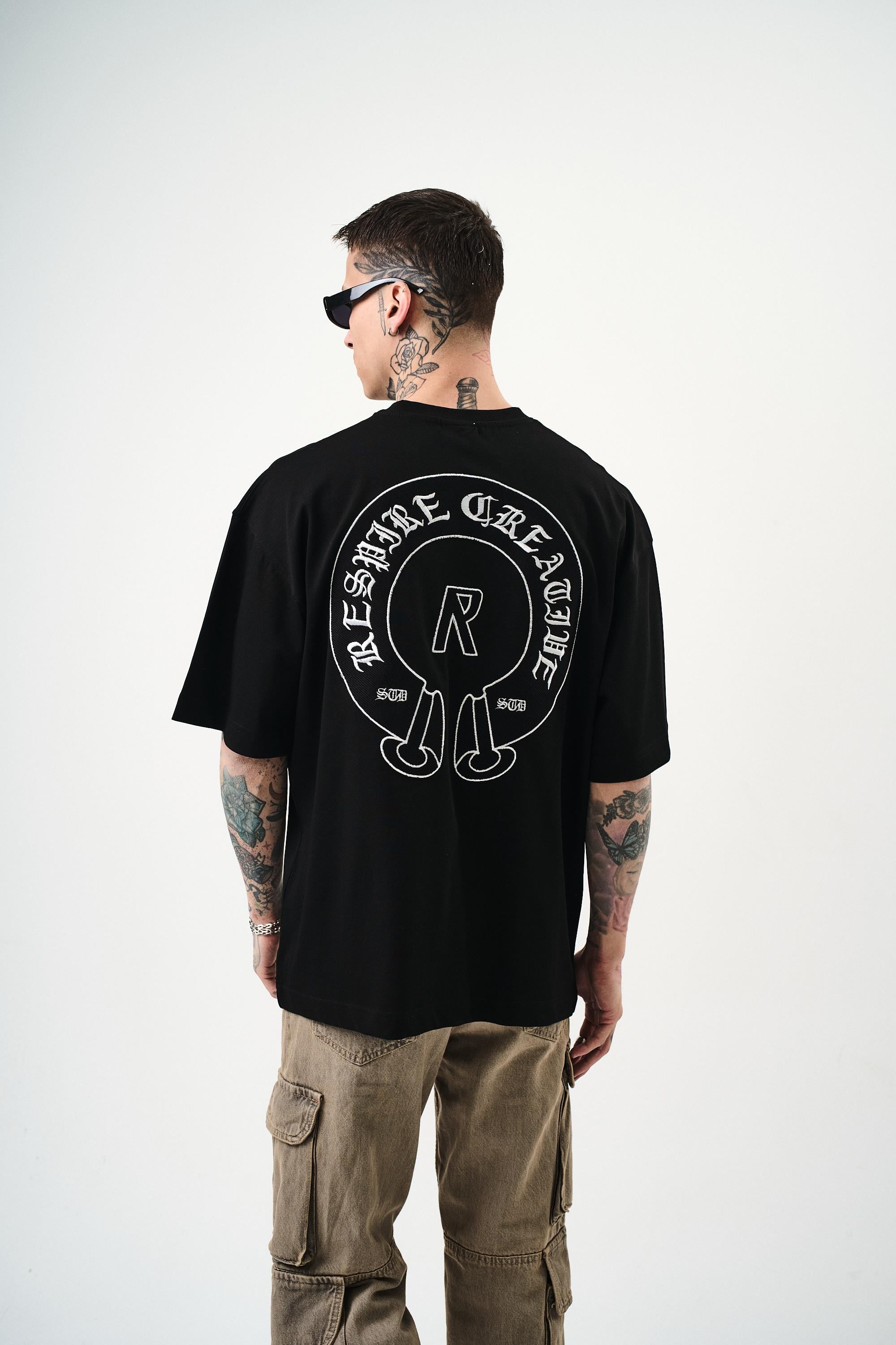 Erkek R Creative Nakışlı Oversize T-Shirt Siyah - 1