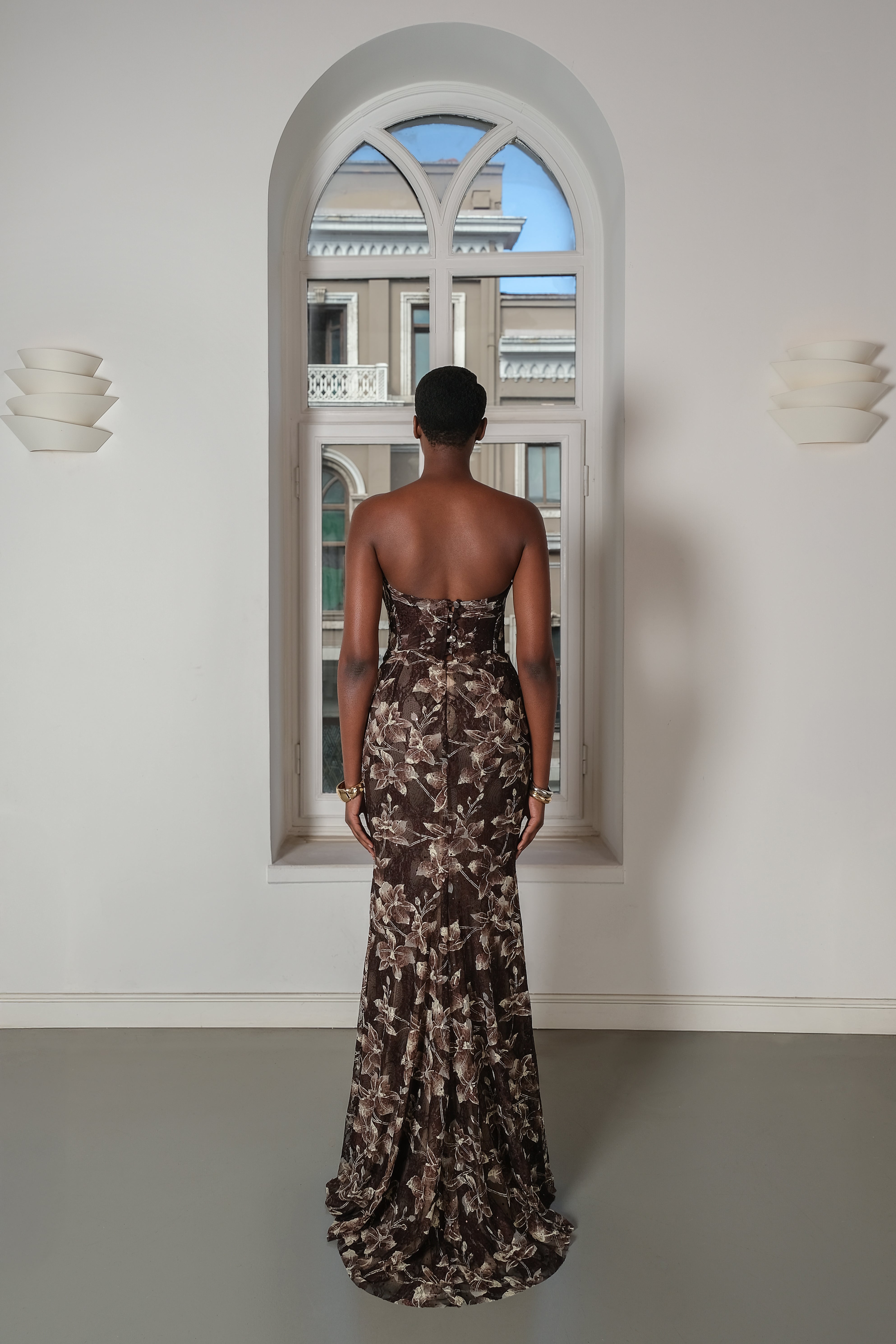 Roccie-Leila Brown Draped Lace Maxi Dress-ELBİSE-2-Milagron.com