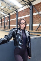 Roselenda Kadın Siyah Kalın Vatkalı Belden Kemerli Suni Deri Kısa Ceket Der01 - 4