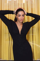 Kadın Siyah Taşlı Dik Yaka Vatkalı Midi Elbise - 2