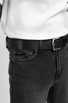 Geniş Paça Nakış Detaylı Jean