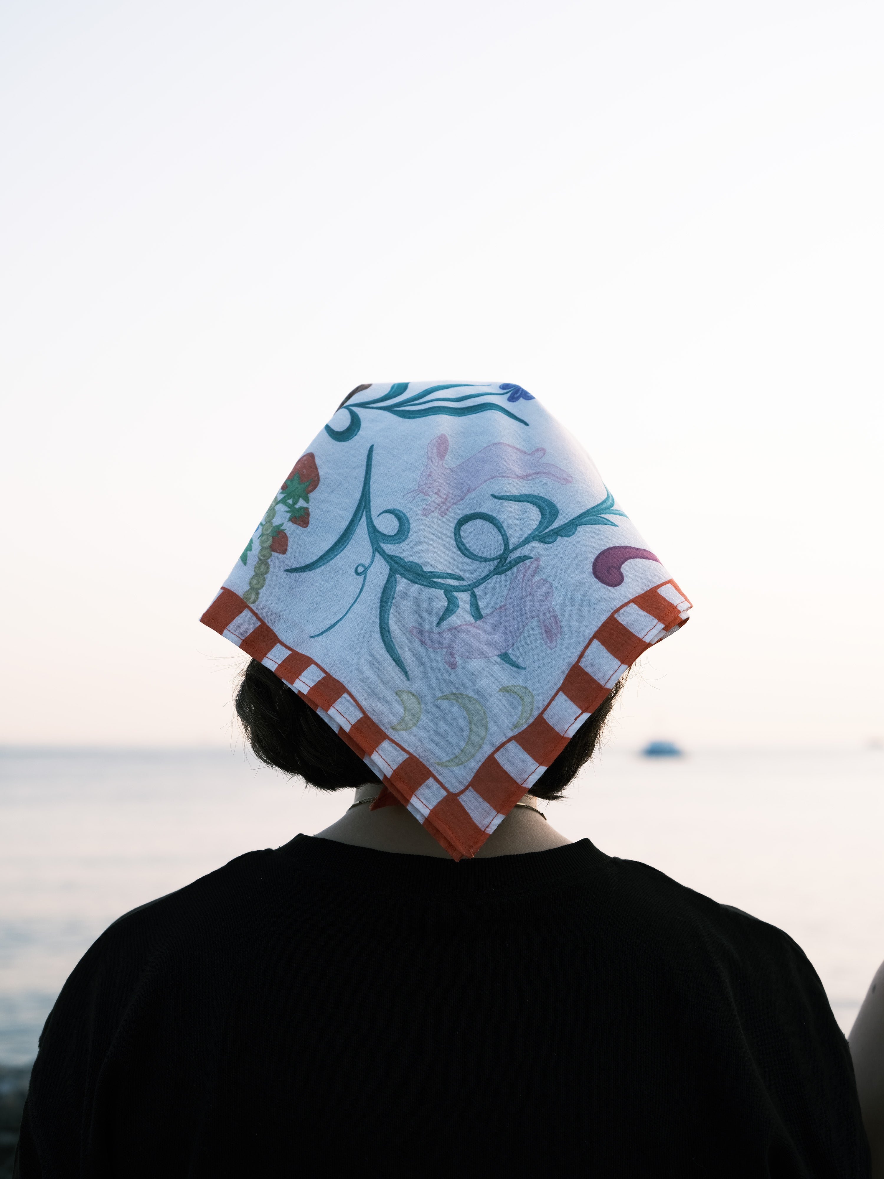 Serein Co-Strawberry Bandana-2-Milagron.com