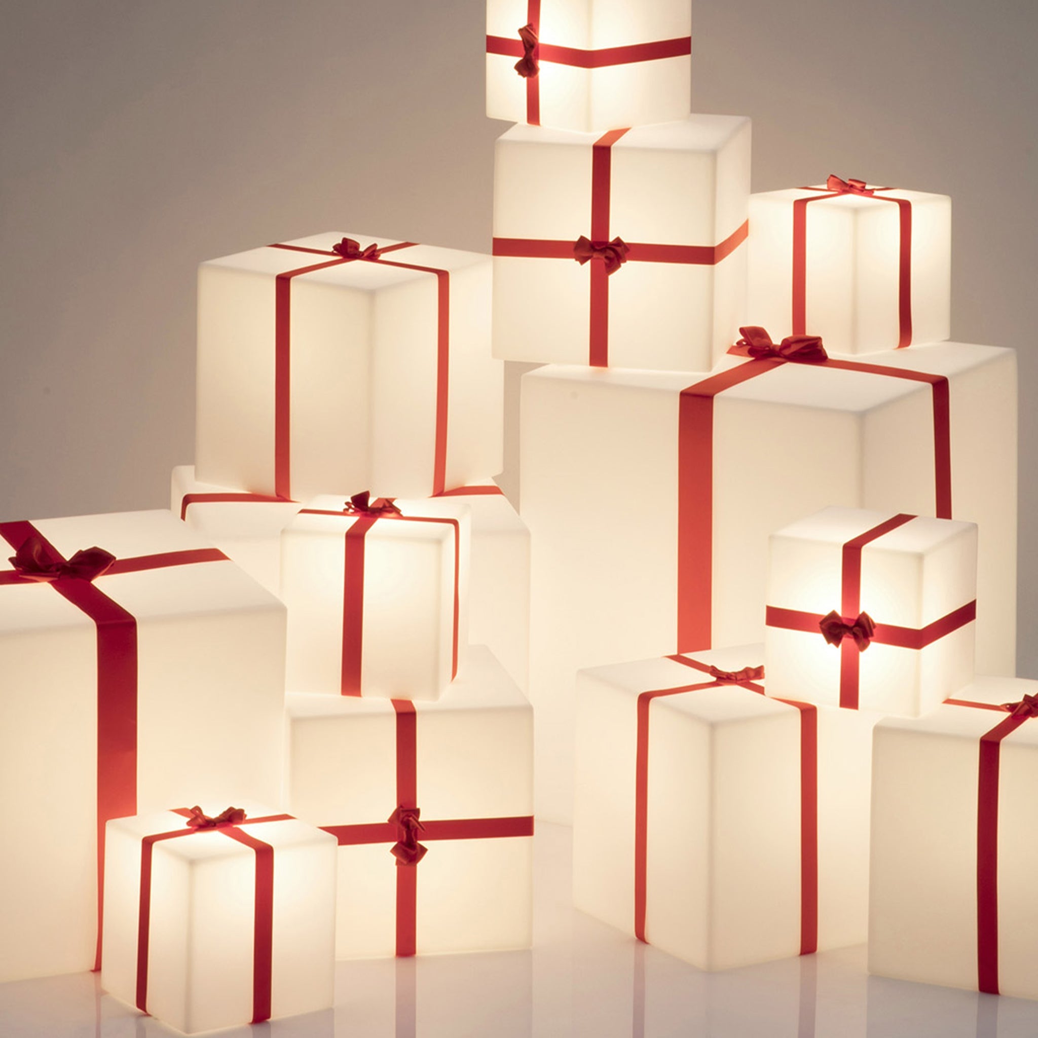 Slide-Merry Cubo Dekoratif Yılbaşı Aydınlatması (20 X 20cm)-Yılbaşı Süsleri-4-Milagron.com