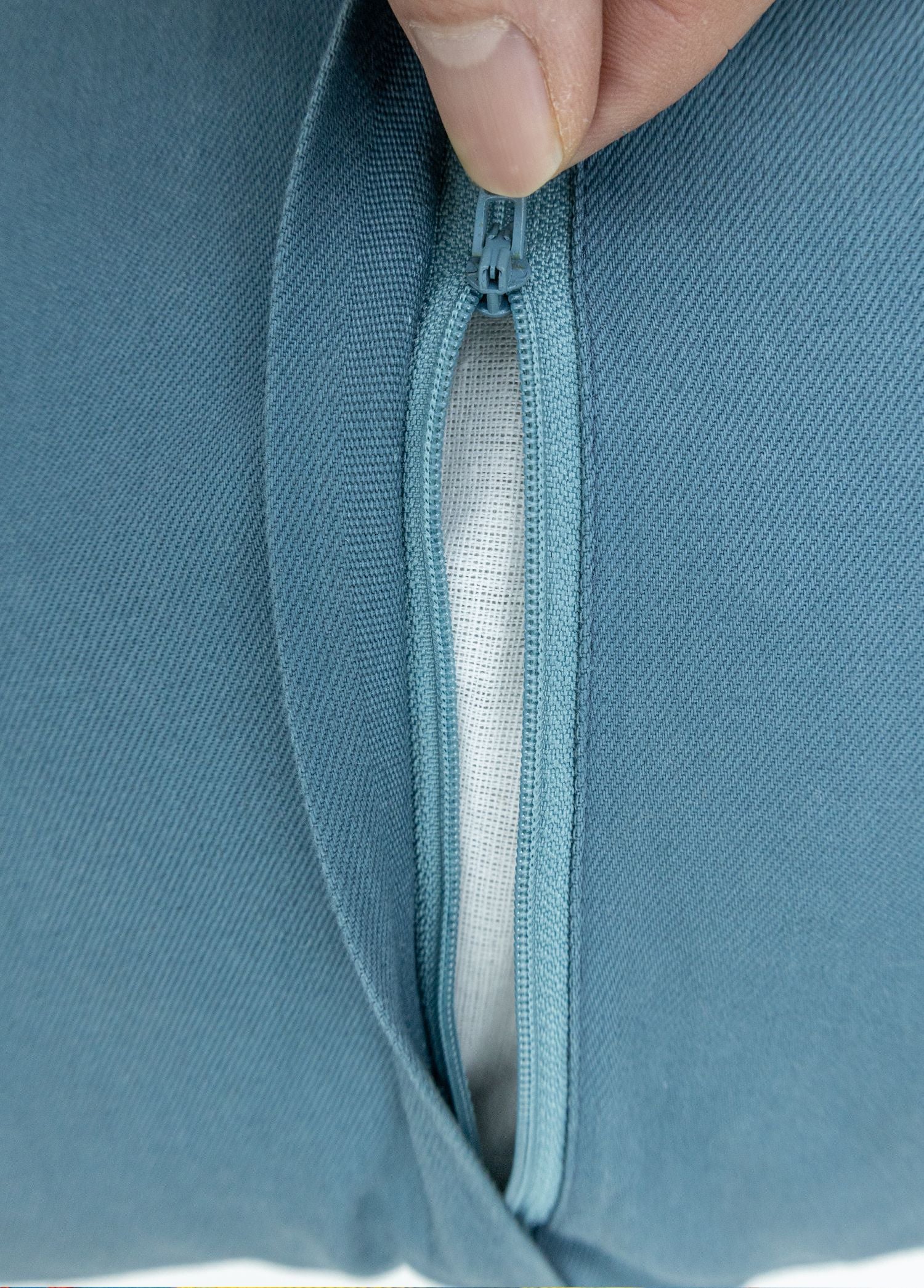 Soho Antiq-Jesse İpek İşlemeli El Yapımı Suzani Kırlent 50x50 Cm-Kırlent-6-Milagron.com