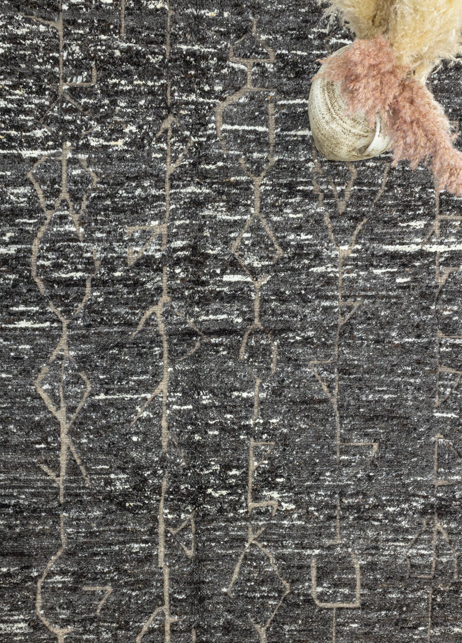 Soho Antiq-Kirk Kabartmalı El Dokuma Yün Halı 151x237 Cm-Halı-3-Milagron.com