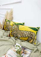 Soho Antiq-Linn El Yapımı İkat Leopar Figürlü Kadife Yastık 30x50 Cm-Kırlent-2-Milagron.com