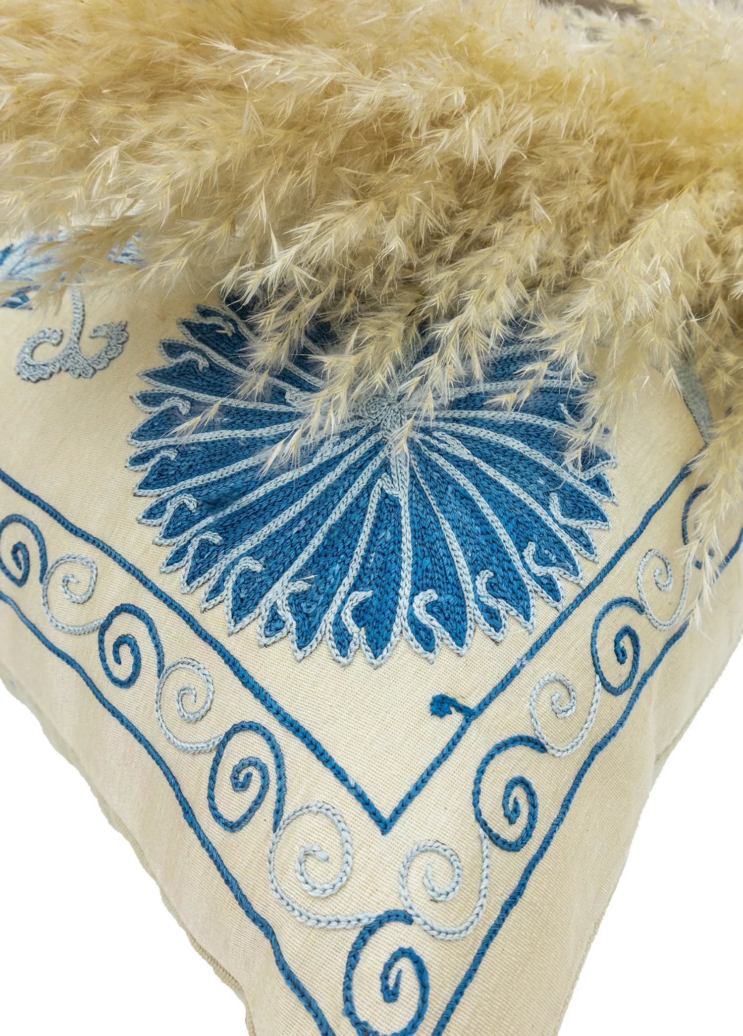 Soho Antiq-Madlen El Yapımı Suzani Kırlent 50x50 Cm-Kırlent-4-Milagron.com