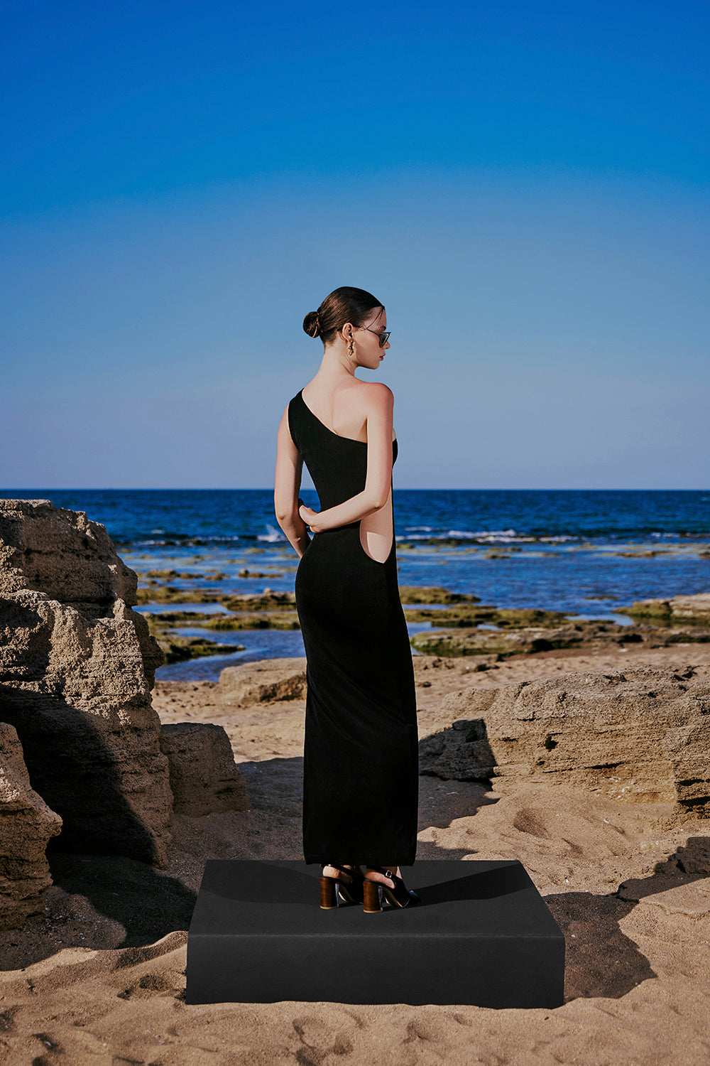 Signe Cut-out Detailed Maxi Dress - 3