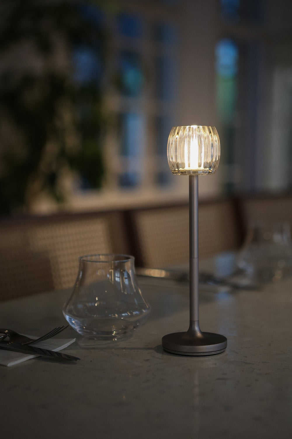 Stylistic-Stylistic Hari Waves Bistro Lamba Graphite Gri-Masa Lambası-1-Milagron.com