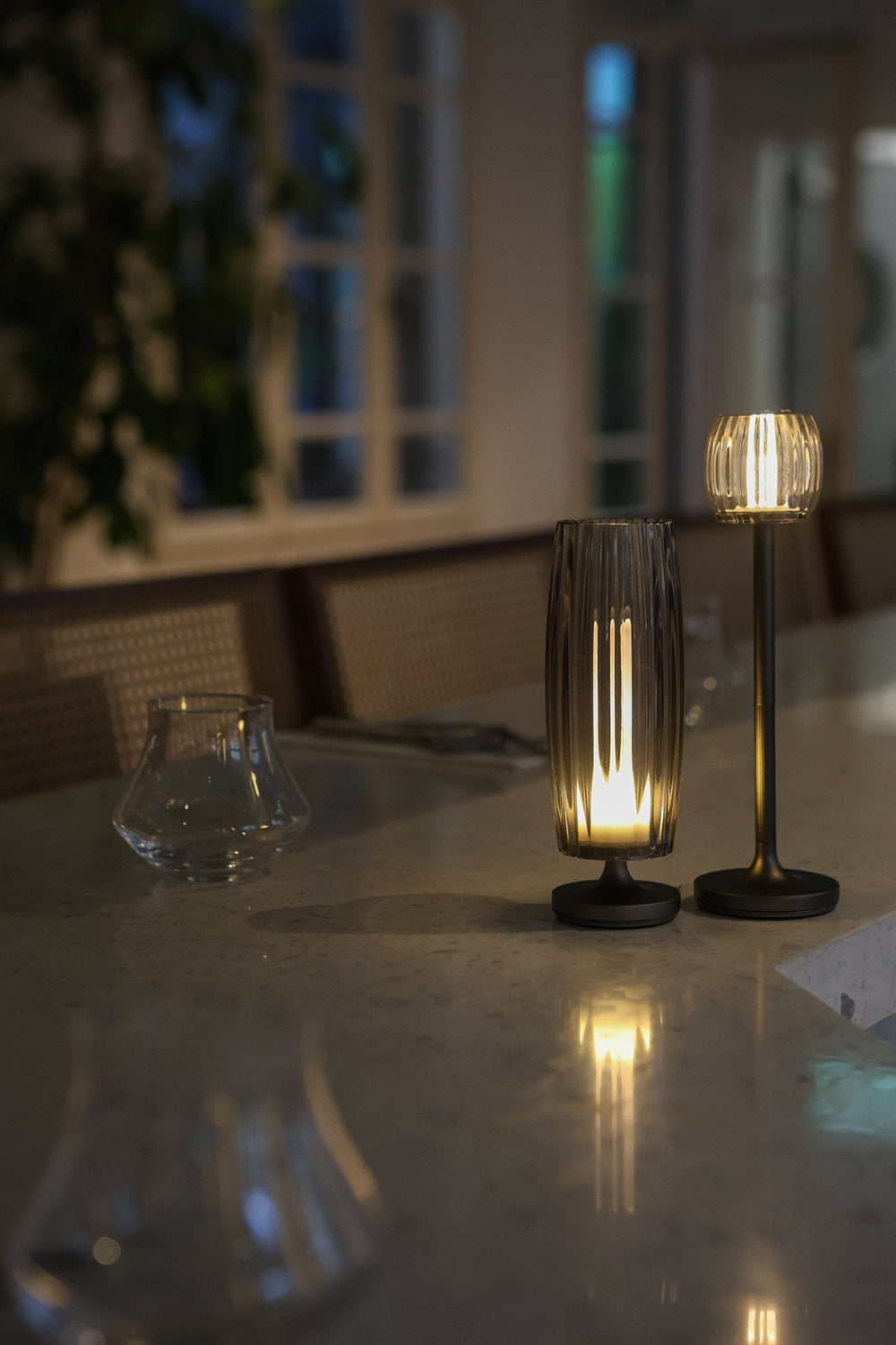 Stylistic-Stylistic Hari Waves Bistro Lamba Graphite Gri-Masa Lambası-2-Milagron.com