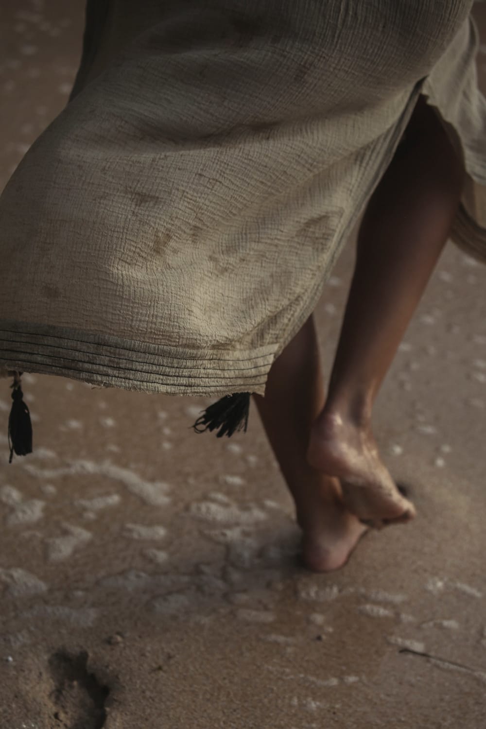 The Handloom-Ela Kaftan Khaki Green-Kaftan-4-Milagron.com