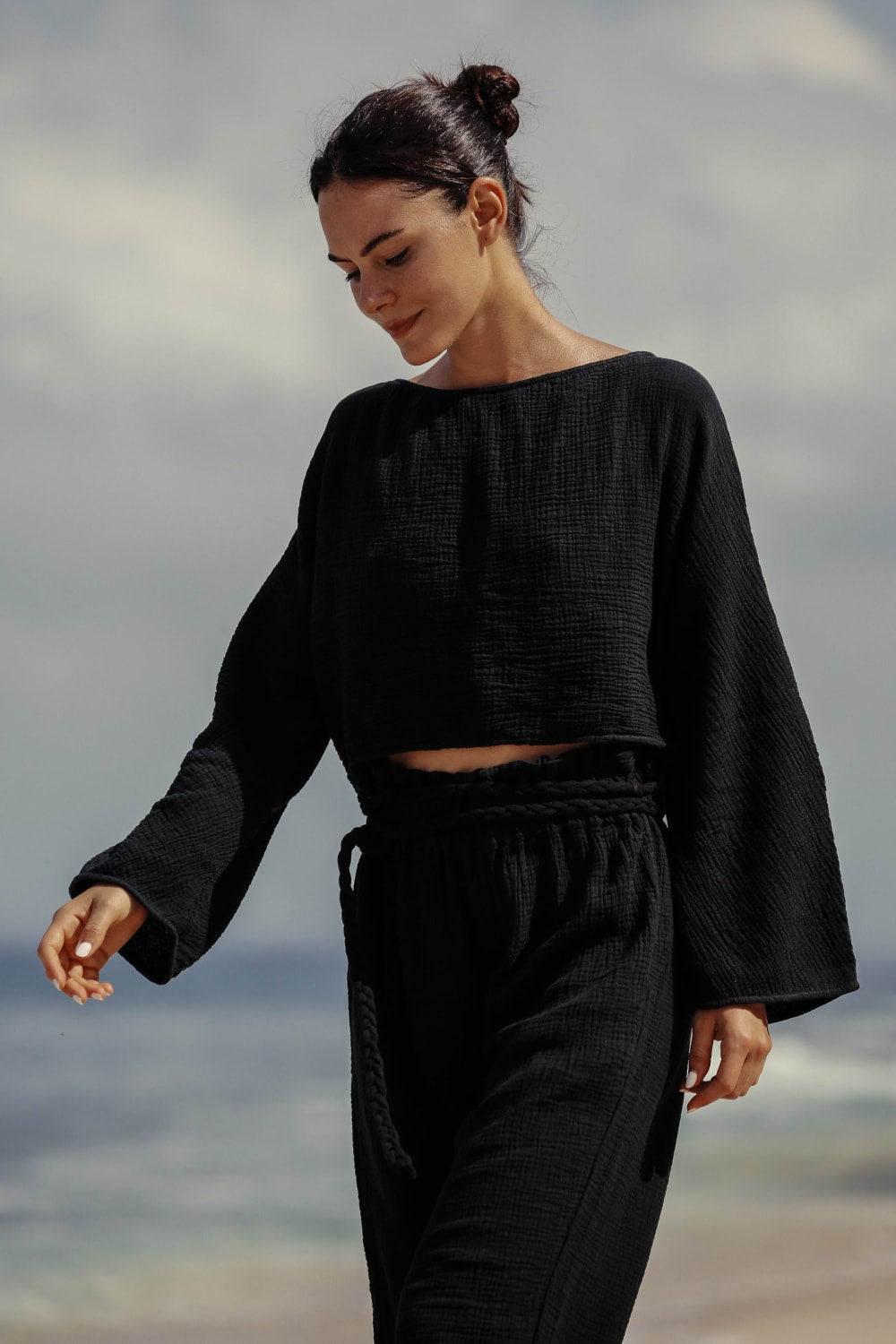 The Handloom-Paloma Paper Bag Pants Black-Pantolon-5-Milagron.com