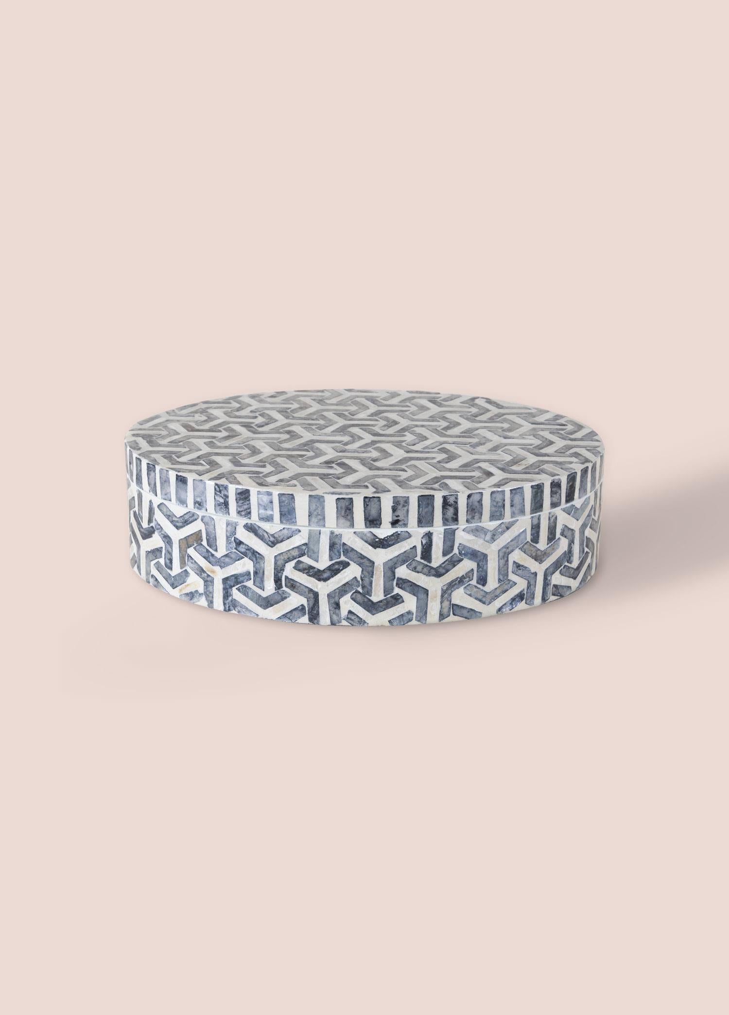 Sedef Yuvarlak Kutu 30X23X8 Cm Tlc0090