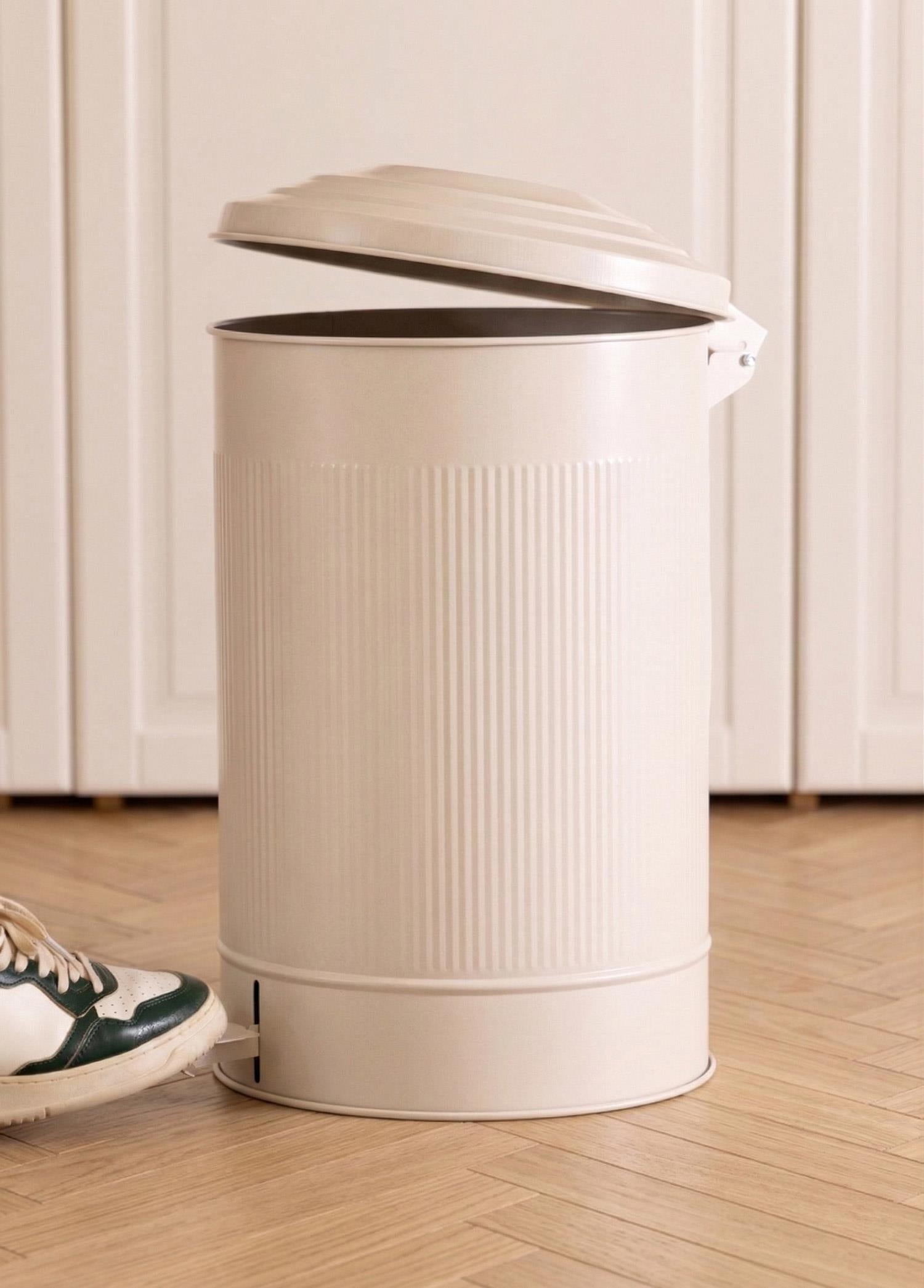 Stripe Mutfak Çöp Kovası Bej 37 Lt