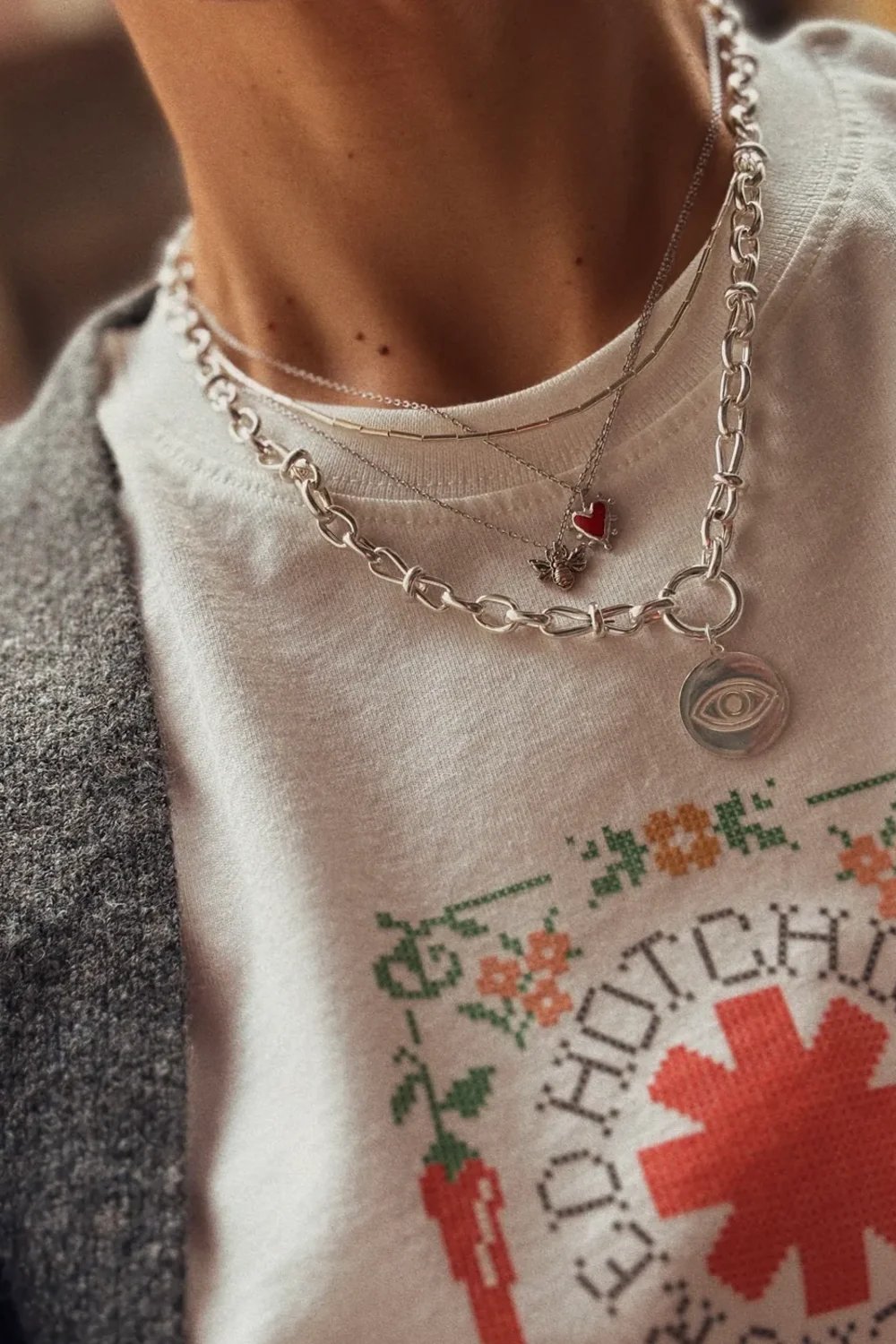 The Pheia-Kırmızı Mineli Minik Kalp Kolye | 925 Ayar Gümüş-Kolye-1-Milagron.com