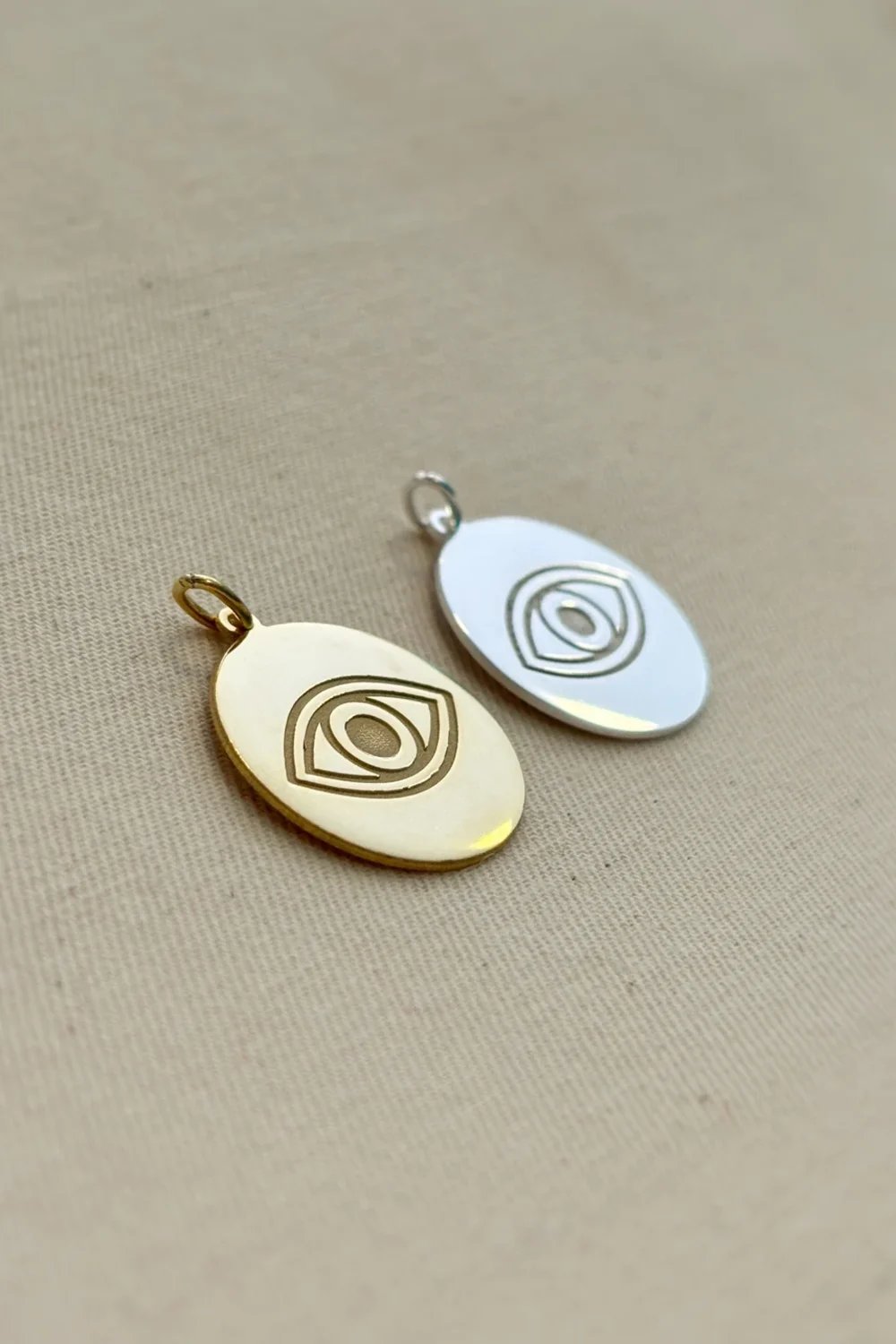 The Pheia-Yuvarlak Göz Plaka Kolye Ucu | 925 Ayar Gümüş-Kolye-2-Milagron.com