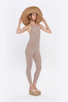 Tiny-Boyundan Bağlamalı Sırt Dekolteli Açık Kahverengi Tulum-Tulum-10-Milagron.com