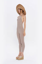 Tiny-Boyundan Bağlamalı Sırt Dekolteli Açık Kahverengi Tulum-Tulum-4-Milagron.com