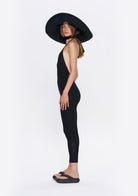 Tiny-Boyundan Bağlamalı Sırt Dekolteli Siyah Tulum-Tulum-7-Milagron.com