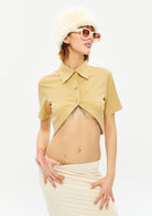 Tiny-Göbeği Açık Dik Yaka Kısa Bej Gömlek-Gömlek-5-Milagron.com