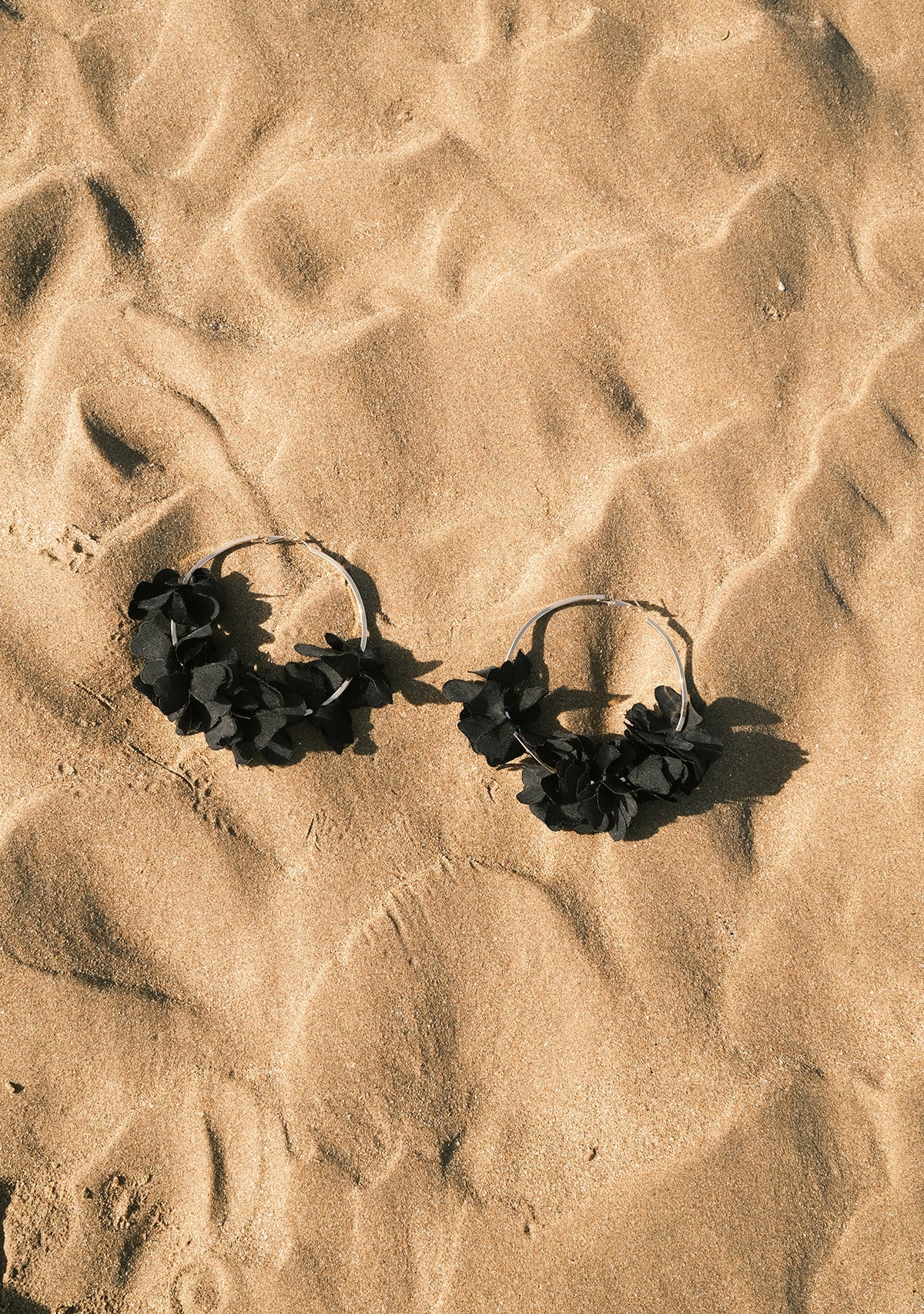Tiny-SORUNLU - Sekhmet Black Tencel Earring-Küpe-7-Milagron.com