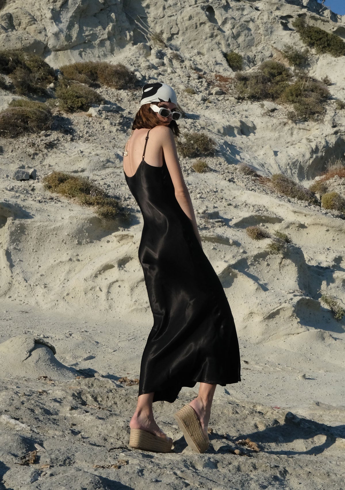 Tiny-Siyah İnce Askılı Uzun Saten Elbise-Elbise-3-Milagron.com