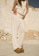 Tiny-Yumuşak Dökümlü Beyaz Beli Lastikli Pantolon-Pantolon-1-Milagron.com