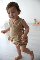 Totzee-Müslin Fırfırlı Şort Kumsal Beji-Şort-2-Milagron.com