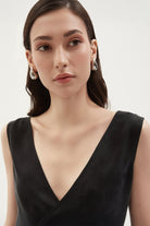 Towdoo-Lily – V Yaka Elbise - Siyah-Elbise-12-Milagron.com