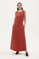 Towdoo-Poppy – Yan Bağlı Kolsuz Bluz – Kiremit-Bluz-8-Milagron.com