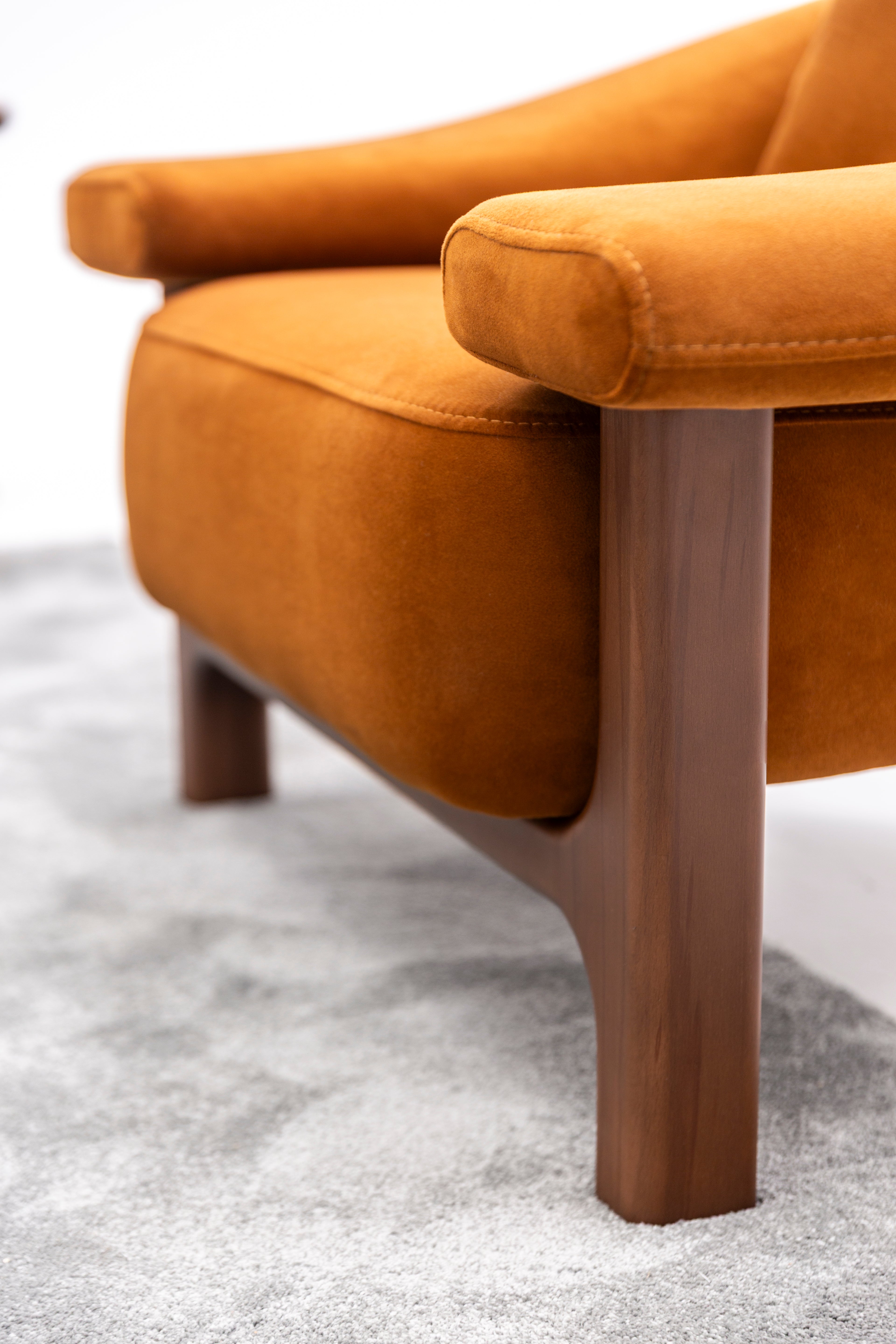 Valnott-Etna Berjer-Armchair-5-Milagron.com