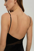 Valnue Lingerie-Aurora Siyah Nakış Detaylı Asimetrik İpek Elbise-Gecelik-2-Milagron.com