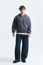 Boxy Fit Metal Klips Kapama Sweatshirt