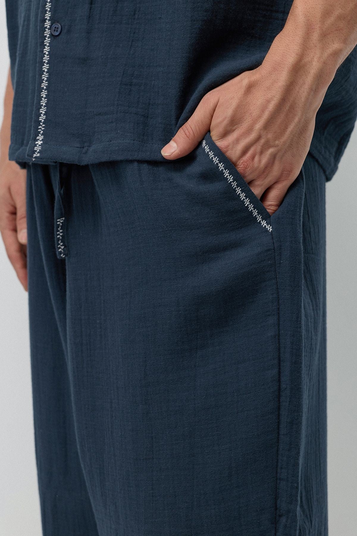 Nakış Detaylı Müslin Gömlek Ve Geniş Paça Pantolon Takım
