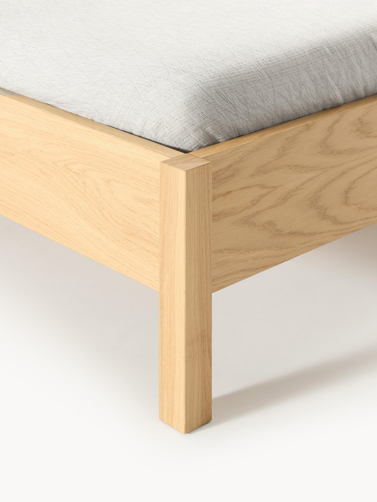 Jones Ahşap Karyola - Modern Estetik Ve Konfor Ile Donatıldı