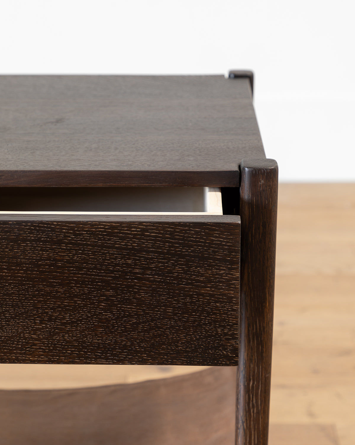 Meşe Şifonyer Koyu Kahverengi Deri Raflı