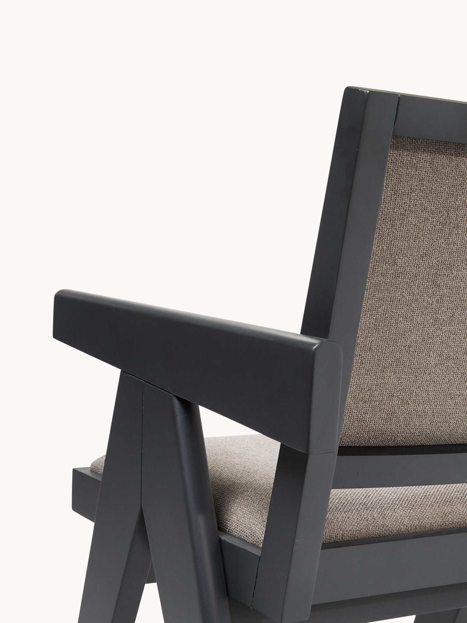 Sissi Dolgulu Minimalist Kollu Sandalye
