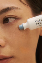 Village 11 Factory-Hydro Boost Caffeine Eye Serum Göz Altı Torbaları & Morluklar Soğuk Metal Başlıklı Kafein Göz Serumu-Göz Kremi-3-Milagron.com